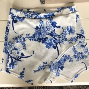 Boohoo blue and white envelope skort